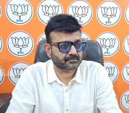 राम मंदिर चढ़ावा मामले में नहीं बचेंगे दोषी, सरकार पर रखे जनता विश्वास प्रतुल शाह देव राम मंदिर चढ़ावा मामले में नहीं बचेंगे दोषी, सरकार पर रखे जनता विश्वास प्रतुल शाह देव