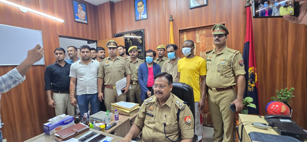 ग्रेटर नोएडा में ड्रग्स तस्करी का बड़ा खुलासा, विदेशी मास्टरमाइंड समेत तीन गिरफ्तार ग्रेटर नोएडा में ड्रग्स तस्करी का बड़ा खुलासा, विदेशी मास्टरमाइंड समेत तीन गिरफ्तार