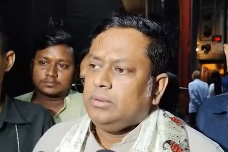 कोलकाता में श्यामा प्रसाद जयंती पर बड़ा कार्यक्रम; गृह मंत्री अमित शाह भी होंगे शामिल, प्रतिमा तोड़ने वालों पर होगी कार्रवाई कोलकाता में श्यामा प्रसाद जयंती पर बड़ा कार्यक्रम; गृह मंत्री अमित शाह भी होंगे शामिल, प्रतिमा तोड़ने वालों पर होगी कार्रवाई