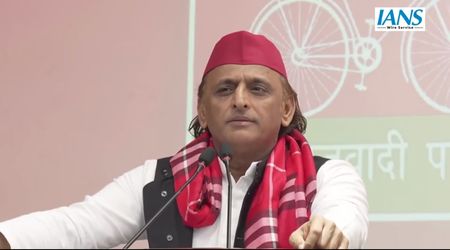 अखिलेश ने साधा निशाना, बोले-भाजपा में सरकार बनाम संगठन की लड़ाई अखिलेश ने साधा निशाना, बोले-भाजपा में सरकार बनाम संगठन की लड़ाई