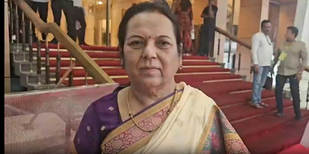 मुंबई में बारिश से 12 मौतों पर शिवसेना एमएलसी नीलम गोर्हे ने जताया दुख, राम मंदिर विवाद पर भी रखी राय मुंबई में बारिश से 12 मौतों पर शिवसेना एमएलसी नीलम गोर्हे ने जताया दुख, राम मंदिर विवाद पर भी रखी राय