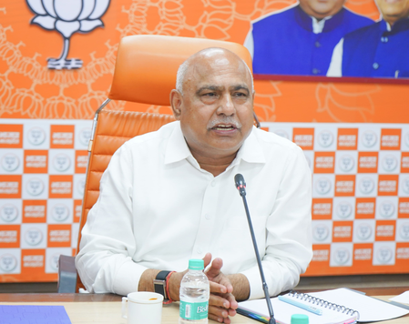 डॉ मुखर्जी की राष्ट्रवादी सोच के साथ आगे बढ़ रहा भारत हेमंत खंडेलवाल डॉ मुखर्जी की राष्ट्रवादी सोच के साथ आगे बढ़ रहा भारत हेमंत खंडेलवाल