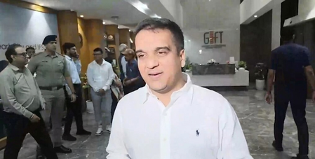 अहमदाबाद सीरियल ब्लास्ट मामले में उच्च न्यायालय के फैसले का हर्ष संघवी ने किया स्वागत, बोले- यह ऐतिहासिक फैसला अहमदाबाद सीरियल ब्लास्ट मामले में उच्च न्यायालय के फैसले का हर्ष संघवी ने किया स्वागत, बोले- यह ऐतिहासिक फैसला