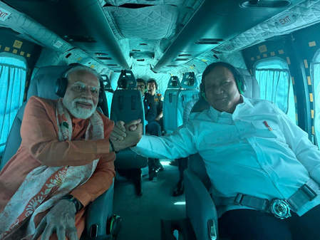 राष्ट्रपति सुबियांतो के साथ प्रम्बानन मंदिर पहुंचे पीएम मोदी, तस्वीर साझा कर कहा- भव्य! राष्ट्रपति सुबियांतो के साथ प्रम्बानन मंदिर पहुंचे पीएम मोदी, तस्वीर साझा कर कहा- भव्य!