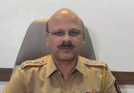 महाराष्ट्र में डॉक्टरों के साथ मारपीट के आरोप में शिवसेना के पार्षद और तीन अन्य गिरफ्तार महाराष्ट्र में डॉक्टरों के साथ मारपीट के आरोप में शिवसेना के पार्षद और तीन अन्य गिरफ्तार