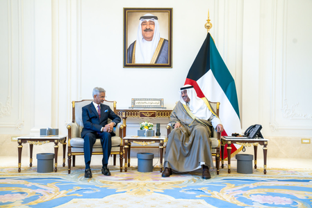 EAM Jaishankar meets Kuwait Crown Prince, discusses developments in Gulf EAM Jaishankar meets Kuwait Crown Prince, discusses developments in Gulf
