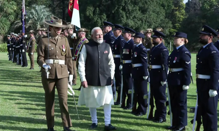 ऑस्ट्रेलिया में पीएम मोदी को मिला 'गार्ड ऑफ ऑनर', गूंजा जन गण मन… ऑस्ट्रेलिया में पीएम मोदी को मिला 'गार्ड ऑफ ऑनर', गूंजा जन गण मन…