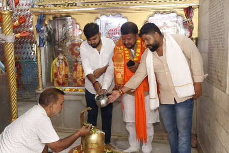 बांकीपुर उपचुनाव : भाजपा प्रत्याशी अभिषेक कुमार ने भरा नामांकन, प्रचंड बहुमत से जीत का किया दावा