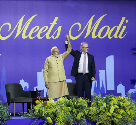 पीएम मोदी ने मेलबर्न और ऑस्ट्रेलिया को कहा शुक्रिया, अल्बनीज बोले- हमने मिलकर मजबूत रिश्ते का जश्न मनाया पीएम मोदी ने मेलबर्न और ऑस्ट्रेलिया को कहा शुक्रिया, अल्बनीज बोले- हमने मिलकर मजबूत रिश्ते का जश्न मनाया