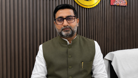 यूपी वक्फ बोर्ड में गैर-मुस्लिम को शामिल करने की तैयारी, दानिश आजाद अंसारी और सीमा द्विवेदी ने विपक्ष को घेरा यूपी वक्फ बोर्ड में गैर-मुस्लिम को शामिल करने की तैयारी, दानिश आजाद अंसारी और सीमा द्विवेदी ने विपक्ष को घेरा