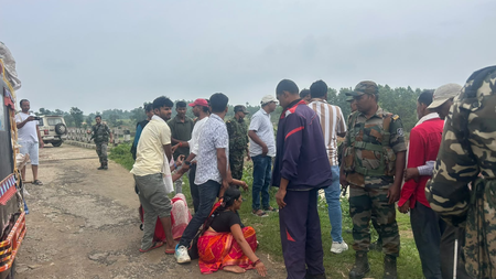खूंटी में पुल के नीचे महिला और युवक के शव मिले, परिजनों ने पति पर लगाया हत्या का आरोप खूंटी में पुल के नीचे महिला और युवक के शव मिले, परिजनों ने पति पर लगाया हत्या का आरोप