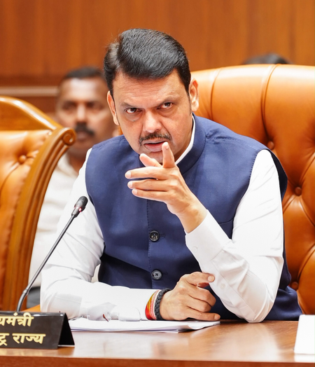 जन आरोग्य योजना में धोखाधड़ी के मामले में एसआईटी का गठन, महाराष्ट्र के सीएम फडणवीस ने दिया जांच का आदेश जन आरोग्य योजना में धोखाधड़ी के मामले में एसआईटी का गठन, महाराष्ट्र के सीएम फडणवीस ने दिया जांच का आदेश