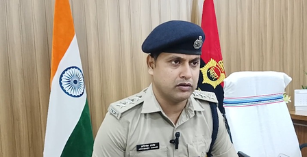 मुंगेर पुलिस ने हथियार तस्करी का किया भंडाफोड़, पांच देसी पिस्तौल और 10 मैगजीन के साथ तस्कर गिरफ्तार मुंगेर पुलिस ने हथियार तस्करी का किया भंडाफोड़, पांच देसी पिस्तौल और 10 मैगजीन के साथ तस्कर गिरफ्तार