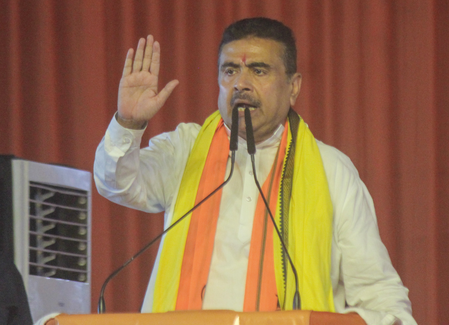 सीएम सुवेंदु अधिकारी ने अवैध शराब और गांजा अड्डों पर कार्रवाई के दिए आदेश सीएम सुवेंदु अधिकारी ने अवैध शराब और गांजा अड्डों पर कार्रवाई के दिए आदेश