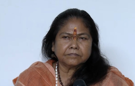 चढ़ावा विवाद पर साध्वी निरंजन ज्योति बोलीं, आंदोलन से जुड़े समर्पित लोगों को मिले राम मंदिर प्रबंधन की कमान चढ़ावा विवाद पर साध्वी निरंजन ज्योति बोलीं, आंदोलन से जुड़े समर्पित लोगों को मिले राम मंदिर प्रबंधन की कमान