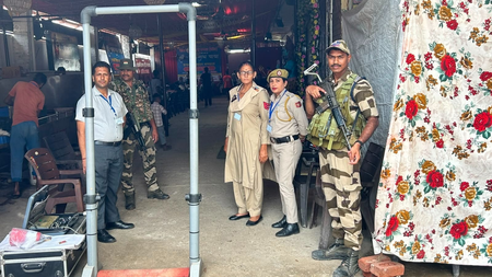 अमरनाथ यात्रा 2026  श्रद्धालुओं की सुरक्षा में चौबीसों घंटे मुस्तैद सीआईएसएफ, हर कदम पर कड़ी निगरानी