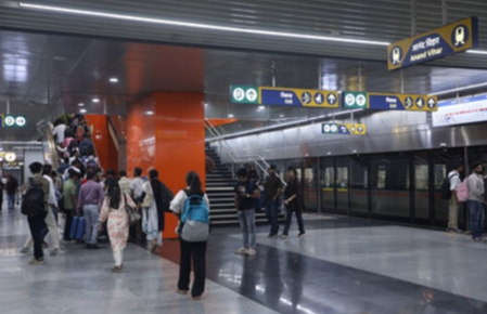 डीएमआरसी प्रमुख ने ब्लू लाइन पर विकास कार्यों का लिया जायजा डीएमआरसी प्रमुख ने ब्लू लाइन पर विकास कार्यों का लिया जायजा