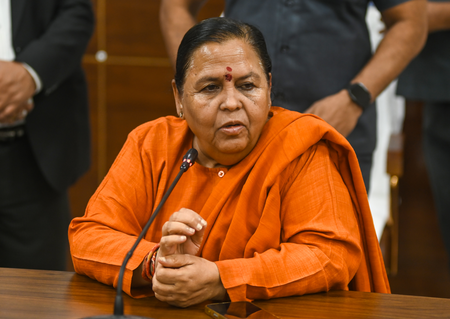 दतिया उपचुनाव पर उमा भारती ने आशुतोष तिवारी को दिया आशीर्वाद, नरोत्तम मिश्रा के बड़प्पन को सराहा दतिया उपचुनाव पर उमा भारती ने आशुतोष तिवारी को दिया आशीर्वाद, नरोत्तम मिश्रा के बड़प्पन को सराहा