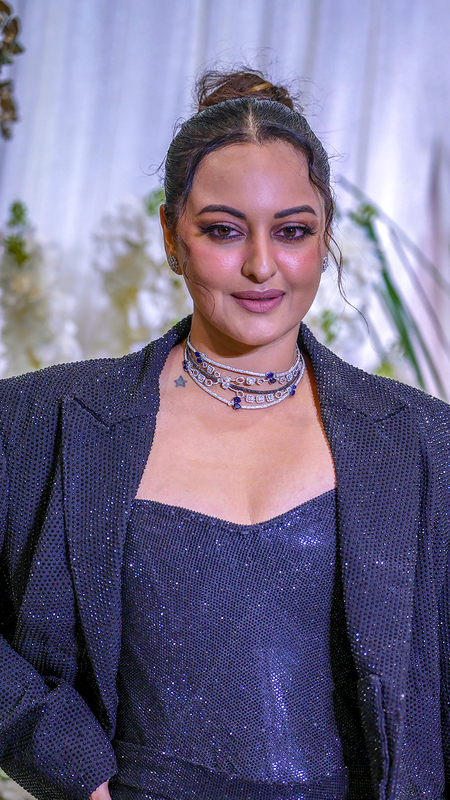 Sonakshi Sinha, Pooja Bhatt and others extend support to students amid alleged use of violence during CJP protest march Sonakshi Sinha, Pooja Bhatt and others extend support to students amid alleged use of violence during CJP protest march