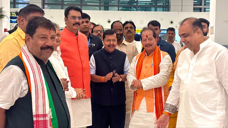 नितिन नवीन पहुंचे बिहार, संजय सरावगी बोले- इस बार बांकीपुर 51 हजार से ज्यादा वोटों के अंतर से जीतेंगे नितिन नवीन पहुंचे बिहार, संजय सरावगी बोले- इस बार बांकीपुर 51 हजार से ज्यादा वोटों के अंतर से जीतेंगे