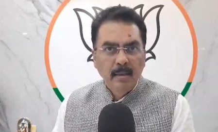 टीएमसी में बड़ी बगावत, जनता के आक्रोश से विधायकों-सांसदों का क्षेत्र में जाना हुआ मुश्किल संजय सरावगी टीएमसी में बड़ी बगावत, जनता के आक्रोश से विधायकों-सांसदों का क्षेत्र में जाना हुआ मुश्किल संजय सरावगी