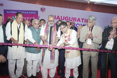 दिल्ली में भारत टेक्स 2026 का आगाज, गिरिराज सिंह बोले-वैश्विक टेक्सटाइल हब बनने की ओर बढ़ रहा भारत दिल्ली में भारत टेक्स 2026 का आगाज, गिरिराज सिंह बोले-वैश्विक टेक्सटाइल हब बनने की ओर बढ़ रहा भारत