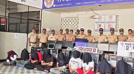 हेल्थ इंश्योरेंस के नाम पर ऑनलाइन ठगी करने वाले तीन फर्जी कॉल सेंटरों का भंडाफोड़, 12 गिरफ्तार हेल्थ इंश्योरेंस के नाम पर ऑनलाइन ठगी करने वाले तीन फर्जी कॉल सेंटरों का भंडाफोड़, 12 गिरफ्तार