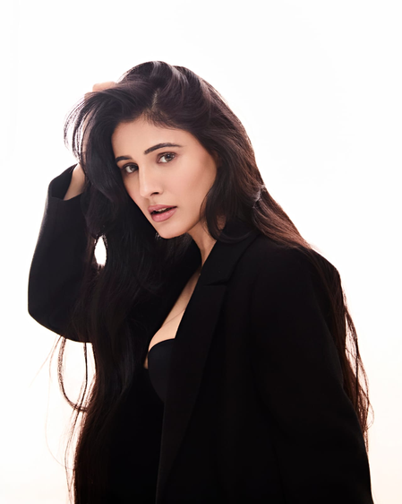 Saanvie Tallwar opens up about Raqesh Bapat’s support on the sets of ‘Khamosh Aahatein’ Saanvie Tallwar opens up about Raqesh Bapat’s support on the sets of ‘Khamosh Aahatein’