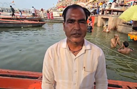 वाराणसी में गंगा के बढ़ते जलस्तर ने बढ़ाई चिंता, नाविक बोले- रोजी-रोटी पर पड़ता है सीधा असर वाराणसी में गंगा के बढ़ते जलस्तर ने बढ़ाई चिंता, नाविक बोले- रोजी-रोटी पर पड़ता है सीधा असर