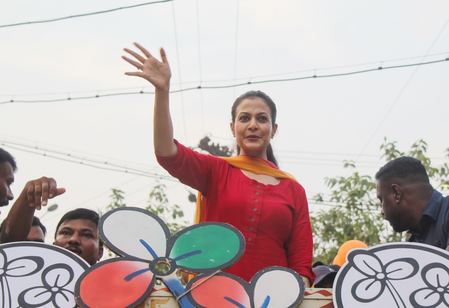 टीएमसी को एक और बड़ा झटका, राज्यसभा सदस्य कोयल मलिक ने दिया इस्तीफा टीएमसी को एक और बड़ा झटका, राज्यसभा सदस्य कोयल मलिक ने दिया इस्तीफा