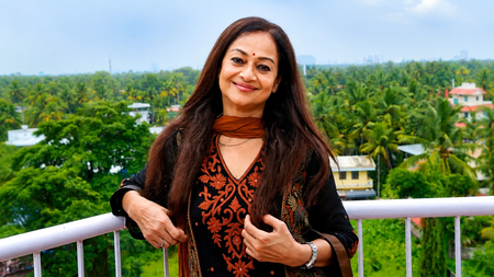 जरीना वहाब जिस लड़की को कभी रंग-रूप की वजह से ठुकराया गया, वही बनी बासु चटर्जी की हीरोइन जरीना वहाब जिस लड़की को कभी रंग-रूप की वजह से ठुकराया गया, वही बनी बासु चटर्जी की हीरोइन