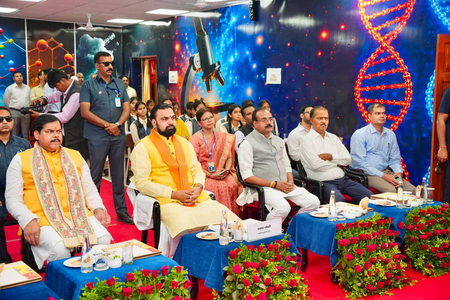 बिहार के हाई स्कूलों में शुरू होंगी बिहार स्कूल लाइव क्लासेज, छात्रों को मिलेगी नीट-जेईई की फ्री ऑनलाइन कोचिंग बिहार के हाई स्कूलों में शुरू होंगी बिहार स्कूल लाइव क्लासेज, छात्रों को मिलेगी नीट-जेईई की फ्री ऑनलाइन कोचिंग