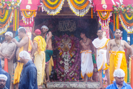 पुरी रथ यात्रा 2026 बारिश के बावजूद 8 से 9 लाख श्रद्धालुओं ने किए महाप्रभु के दर्शन पुरी रथ यात्रा 2026 बारिश के बावजूद 8 से 9 लाख श्रद्धालुओं ने किए महाप्रभु के दर्शन