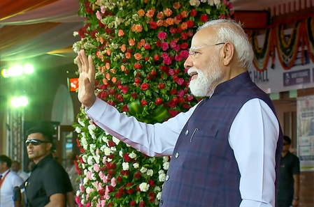 पहली हाइड्रोजन ट्रेन हरियाणा के जींद से सोनीपत के लिए रवाना, प्रधानमंत्री नरेंद्र मोदी ने दिखाई हरी झंडी पहली हाइड्रोजन ट्रेन हरियाणा के जींद से सोनीपत के लिए रवाना, प्रधानमंत्री नरेंद्र मोदी ने दिखाई हरी झंडी