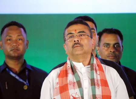 सीएम सुवेंदु अधिकारी ने बिजली चोरी की रिपोर्ट करने के लिए ऐप लॉन्च किया सीएम सुवेंदु अधिकारी ने बिजली चोरी की रिपोर्ट करने के लिए ऐप लॉन्च किया