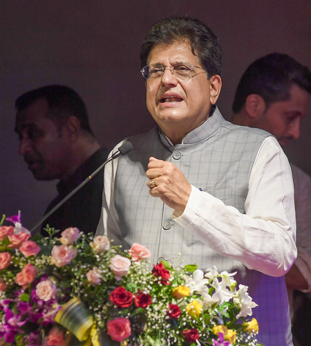 स्वदेशी हाइड्रोजन ट्रेन का शुरू होना ग्रीन मोबिलिटी की दिशा में ऐतिहासिक क्षण पीयूष गोयल