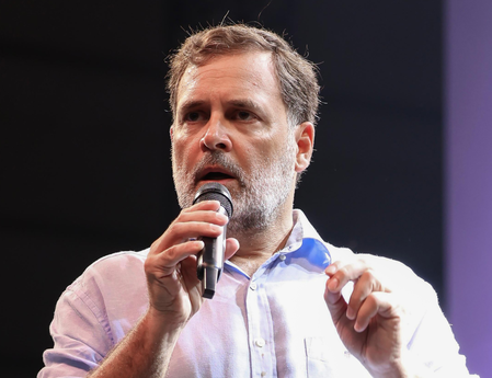 अहमदाबाद पटाखा फैक्ट्री हादसे पर राहुल गांधी ने जताया दुख, पीड़ित परिवारों को हरसंभव मदद देने की अपील की अहमदाबाद पटाखा फैक्ट्री हादसे पर राहुल गांधी ने जताया दुख, पीड़ित परिवारों को हरसंभव मदद देने की अपील की