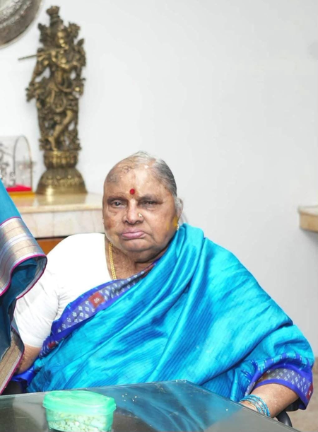 चेन्नम्मा के निधन पर नेताओं ने जताया दुख, बोले- वह देवेगौड़ा परिवार का मजबूत सहारा थीं चेन्नम्मा के निधन पर नेताओं ने जताया दुख, बोले- वह देवेगौड़ा परिवार का मजबूत सहारा थीं