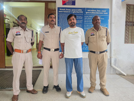 किराएदारों का पुलिस वेरिफिकेशन नहीं कराया तो होगी कार्रवाई, सरगुजा पुलिस ने मकान मालिकों को किया अलर्ट किराएदारों का पुलिस वेरिफिकेशन नहीं कराया तो होगी कार्रवाई, सरगुजा पुलिस ने मकान मालिकों को किया अलर्ट