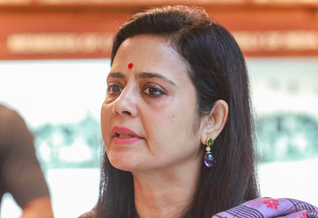भड़काऊ भाषण मामले में महुआ मोइत्रा को कलकत्ता हाई कोर्ट से बड़ी राहत भड़काऊ भाषण मामले में महुआ मोइत्रा को कलकत्ता हाई कोर्ट से बड़ी राहत