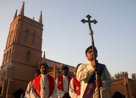 Pak SC acquits convicts in Christian couple's lynching; church alleges denial of justice: Report Pak SC acquits convicts in Christian couple's lynching; church alleges denial of justice: Report