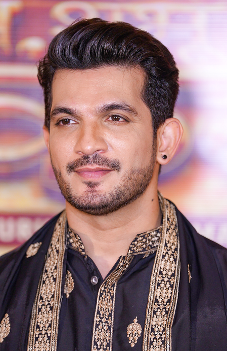 Arjun Bijlani tells Harshad Chopda his friendship with Shivangi Joshi 'seems like a love angle' Arjun Bijlani tells Harshad Chopda his friendship with Shivangi Joshi 'seems like a love angle'
