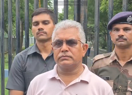 शहीदों और उनके परिवारों से धोखा करने के बाद अब अकेली खड़ी हैं ममता दिलीप घोष शहीदों और उनके परिवारों से धोखा करने के बाद अब अकेली खड़ी हैं ममता दिलीप घोष