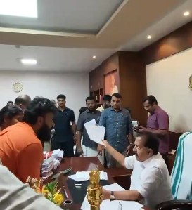 नितिन राज आत्महत्या मामला जमानत मिलने के बाद केरल सरकार ने जांच के लिए नई एसआईटी गठित की नितिन राज आत्महत्या मामला जमानत मिलने के बाद केरल सरकार ने जांच के लिए नई एसआईटी गठित की