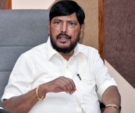 पुलिस अपना काम कर रही थी, लेकिन छात्रों पर लाठीचार्ज गलत था रामदास आठवले पुलिस अपना काम कर रही थी, लेकिन छात्रों पर लाठीचार्ज गलत था रामदास आठवले