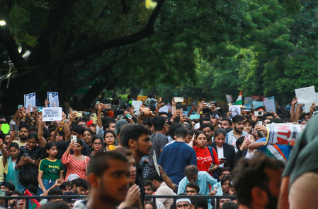 आरएमएल अस्पताल हेल्थ बुलेटिनः विरोध-प्रदर्शन में गंभीर रूप से घायल युवती की हालत स्थिर, वेंटिलटर से हटाया गया आरएमएल अस्पताल हेल्थ बुलेटिनः विरोध-प्रदर्शन में गंभीर रूप से घायल युवती की हालत स्थिर, वेंटिलटर से हटाया गया