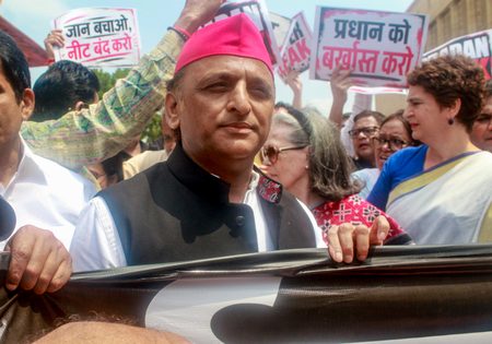 'Pradhan should've resigned earlier': SP chief Akhilesh Yadav questions Centre's delay 'Pradhan should've resigned earlier': SP chief Akhilesh Yadav questions Centre's delay