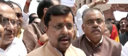 नीट मामले में नितिन नवीन की विपक्ष को खुली चुनौती, सदन में करें चर्चा, सरकार हर सवाल का देगी जवाब नीट मामले में नितिन नवीन की विपक्ष को खुली चुनौती, सदन में करें चर्चा, सरकार हर सवाल का देगी जवाब