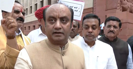 भाजपा का विपक्ष पर आरोप, नीट और शिक्षा व्यवस्था पर चर्चा नहीं होने देना चाहती कांग्रेस भाजपा का विपक्ष पर आरोप, नीट और शिक्षा व्यवस्था पर चर्चा नहीं होने देना चाहती कांग्रेस