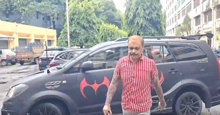 पश्चिम बंगाल नगरपालिका भर्ती घोटाला मामले में ईडी के सामने पेश हुए मदन मित्रा के बड़े बेटे स्वरूप पश्चिम बंगाल नगरपालिका भर्ती घोटाला मामले में ईडी के सामने पेश हुए मदन मित्रा के बड़े बेटे स्वरूप